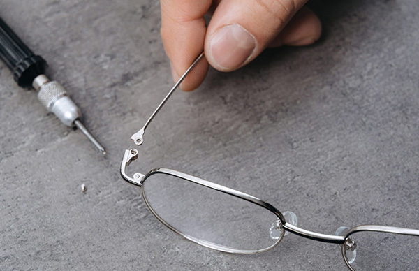 spectacles temples repair service